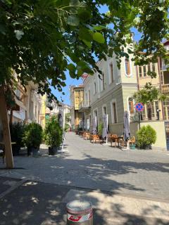 Authentic Old Tbilisi Apartment - Narikala & Shardeni - 5