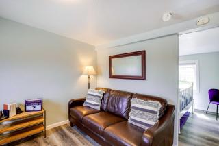 Dog-Friendly Anacortes Retreat with Shared Hot Tub! - Anacortes - 7