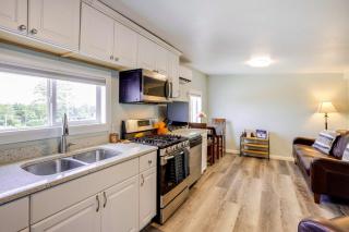 Dog-Friendly Anacortes Retreat with Shared Hot Tub! - Anacortes - 8