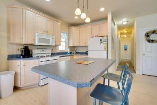 Sunny Ocean City Retreat about Qtr-Mi to Beach! - 2