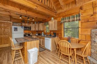 Walkin To Gatlinburg by American Patriot Getaways - 2