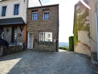 Rochehaut Hideaway with Tub - 5