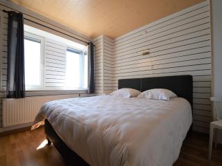 Rochehaut Hideaway with Tub - 7