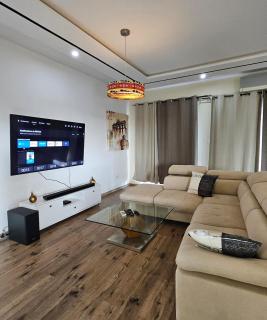 Modern and bright light room - 7