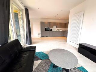 Three Bedroom Apartment Barking Riverside - London - Thamesmead - 0