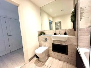 Three Bedroom Apartment Barking Riverside - London - Thamesmead - 6