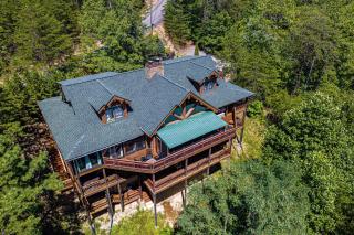Whiskey Lullaby Lodge by American Patriot Getaways - 4