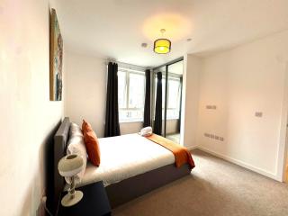 Three Bedroom Apartment Barking Riverside - London - Thamesmead - 9