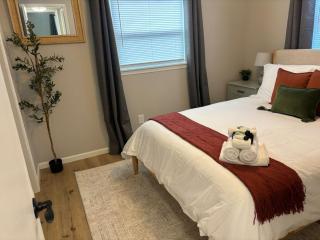 Bright & Convenient Living Near K-State Unit 6 - 3
