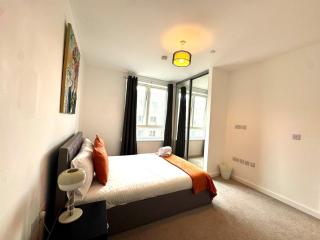 Three Bedroom Apartment Barking Riverside - London - Thamesmead - 1
