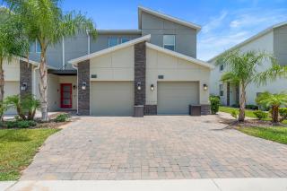 Paradise Home 20 Mins to Disney with Pool and Waterpark on Property - 8