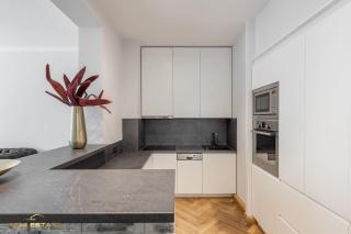 Central Kaunas Luxury Apartment with Free Parking - 5