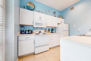 Coral Reef Suite - 4