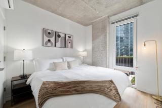 High-Rise 4BR w Views Comfort & Space - 7