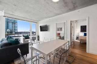 High-Rise 4BR w Views Comfort & Space - 4