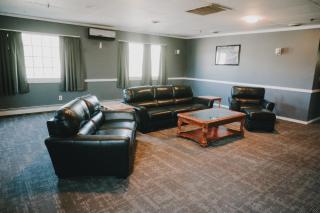 Queen City Inn - 8
