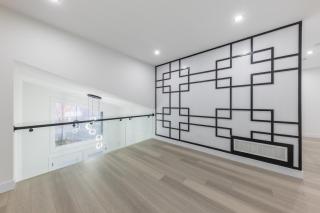 Luxury Home - Victoria - 9