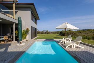 Exclusive Whale Rock 6-Bed Villa with Ocean Views - 3
