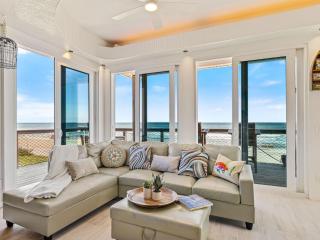 'Little Latitude' High Tide - Oceanfront Home with Crow's Nest! - 0