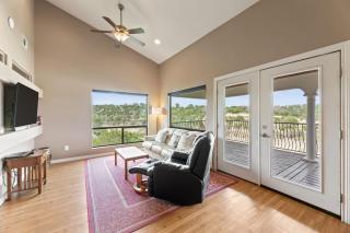 Lakefront Duplex Escape: Hill Country Views with Private Dock Access - 8
