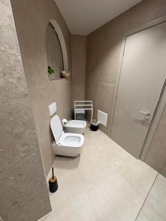 Uzeiri Guest Hotel - Borsh - 3