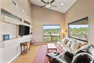 Vineyard Duplex Retreat: Lakefront Views with Private Dock Access - 7