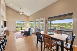 Vineyard Duplex Retreat: Lakefront Views with Private Dock Access - 5
