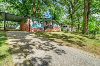 3 BR 12 Mins from Atl Airport & Near Downtown - 1