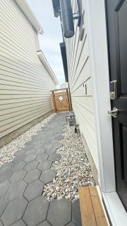 Rustic Rocky Retreat - Calgary - 7