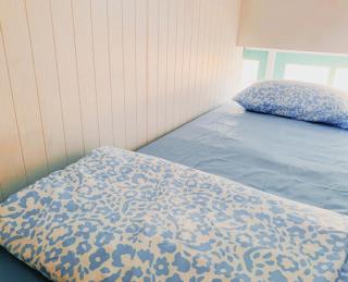 Rambuttri's Monday -Bunkbed Hostel - Bangkok - 3