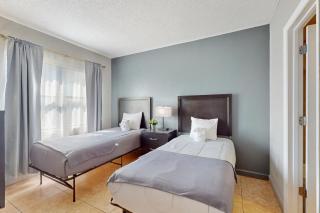 The Enclave -Unit 2904 - 2