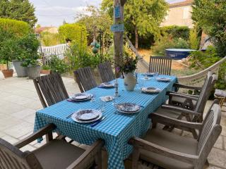 Les volets bleus - Brie-sous-Mortagne - 4