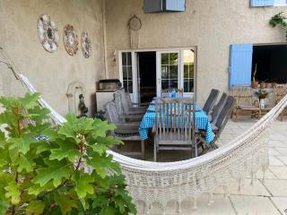 Les volets bleus - Brie-sous-Mortagne - 7