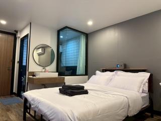 Cozy Mini Theatre - Victory Monument - 3 pax - 3