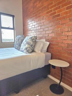 1 bed Apartment in hatfield - Pretoria - 4
