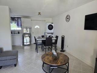 Cassywins Short Term Rentals - 2