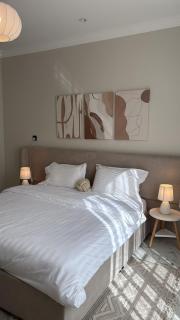 1BR, Living Room , 2m to sea - 4