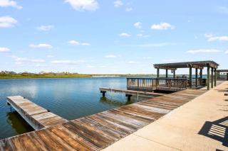 Scoop Deck - Dock Pool & Balcony Views - 9