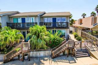 Scoop Deck - Dock Pool & Balcony Views - 4