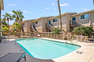 Scoop Deck - Dock Pool & Balcony Views - 7