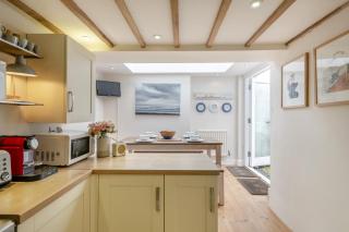Ferrymans Cottage - 3
