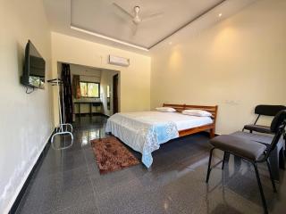 Dev's Resort & Restaurant - 8