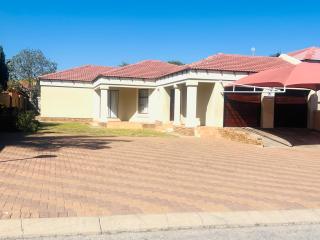 Home 14th on Fuchs! - Polokwane - 0