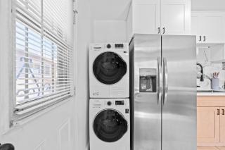 20 percent OFF Fully Furnished 2BR in Prime Tustin - 2