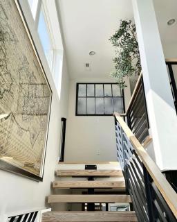 Entire Luxury Home I Sleeps 8 I 10min To Downtown - 8