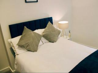 City Centre 2BR Flat with parking, Sleeps 6 - Nottingham - 4