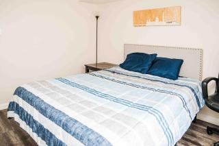 Upscale 2 Queen Beds-2 Bath in UNC Charlotte Charlotte Speedway area - 5
