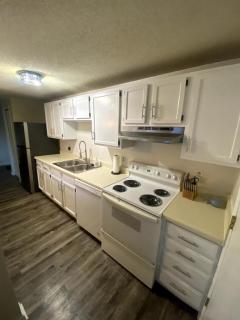 Upscale 2 Queen Beds-2 Bath in UNC Charlotte Charlotte Speedway area - 4