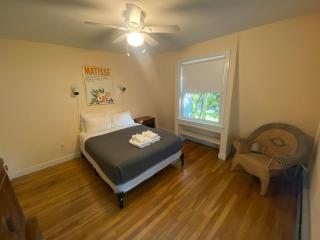 Spacious Woods Hole Beach Retreat - 5