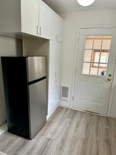 Cheerful 3-bedroom bungalow with parking - 6